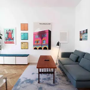  Apartment Smart Mit Balkon Am Augarten Park Naehe Zentrum Österreich